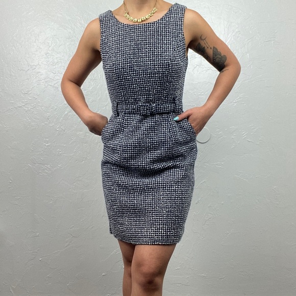 Banana Republic Dresses & Skirts - Banana Republic Tweed Navy Belted
Sleeveless Sheath Dress Size 2P